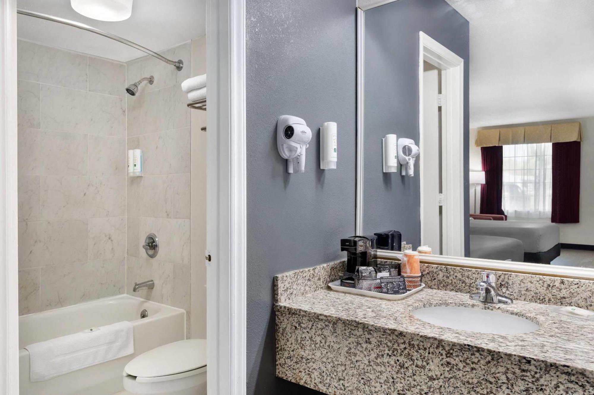 Quality Inn Andrews Bagian luar foto